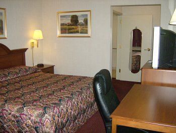 Harrisonville Inn & Suites ภายนอก รูปภาพ